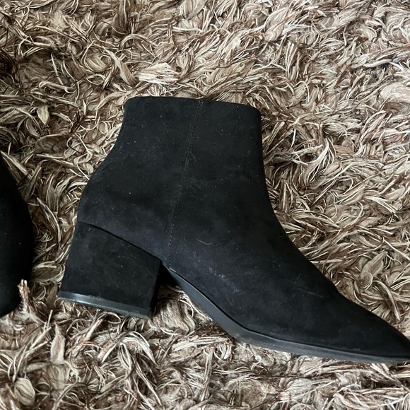Chunky block heel ankle boots - Picture 3 of 5